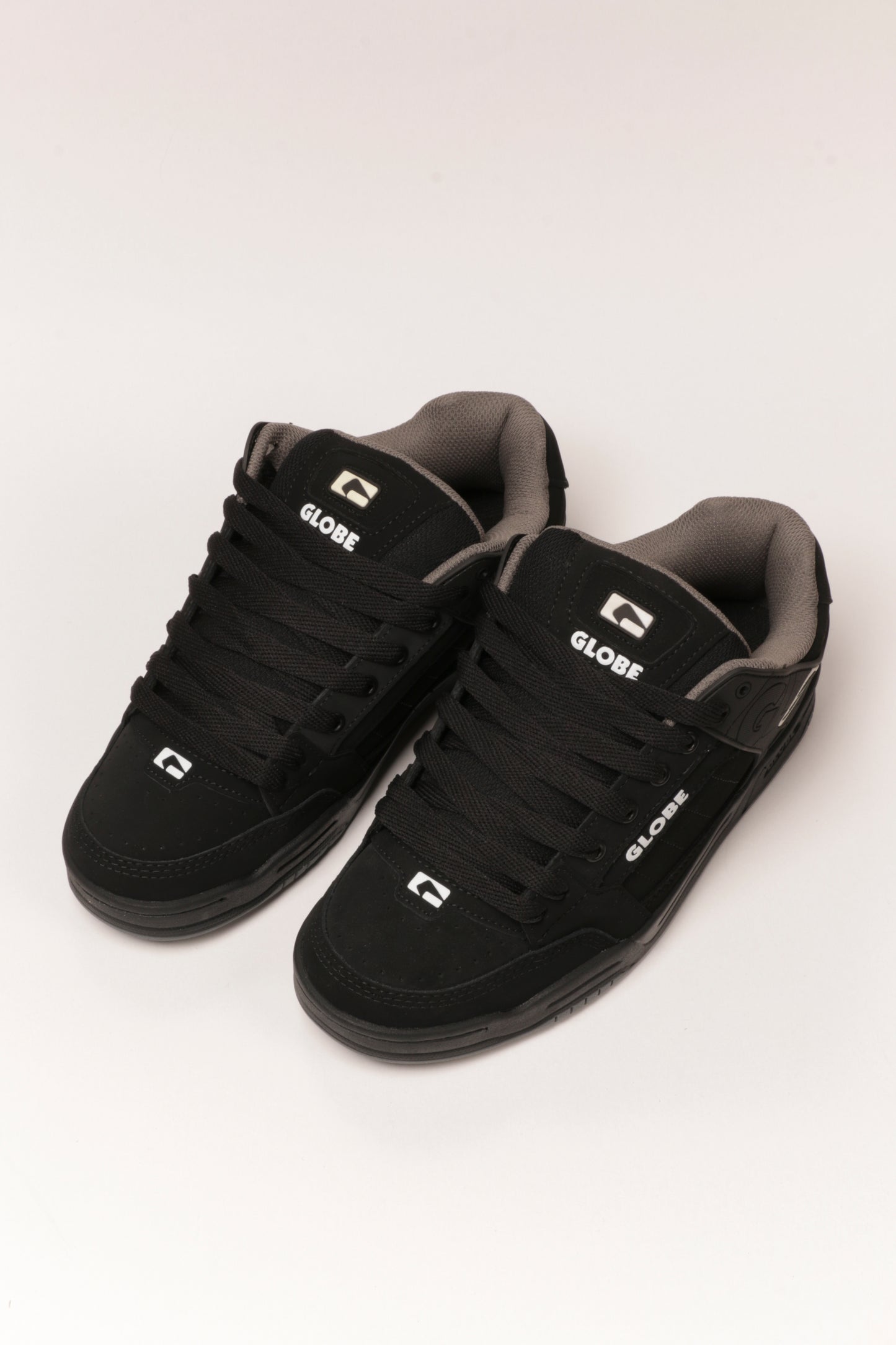 TENIS GLOBE TILT